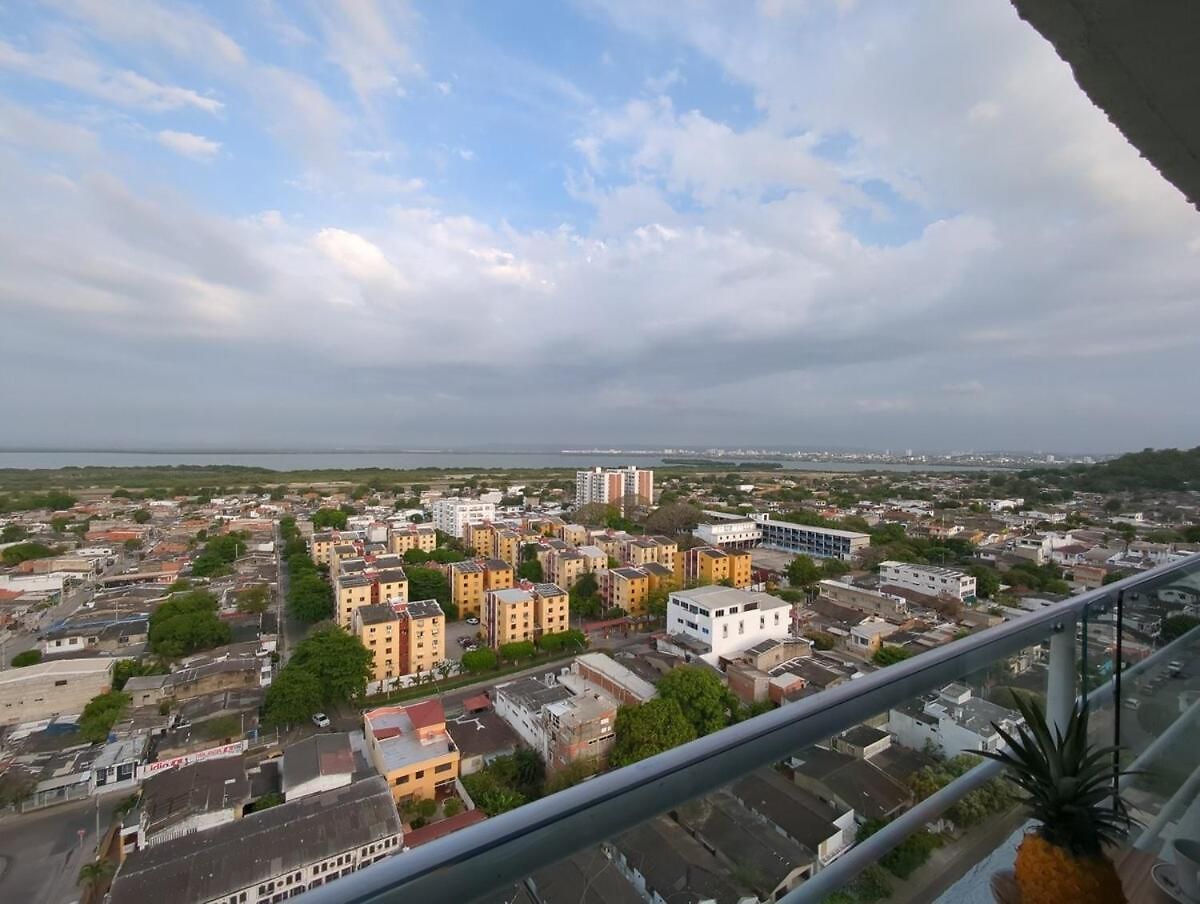 Apartamento 18th-floor With A View, 3 Bedrooms, Near The Airport *