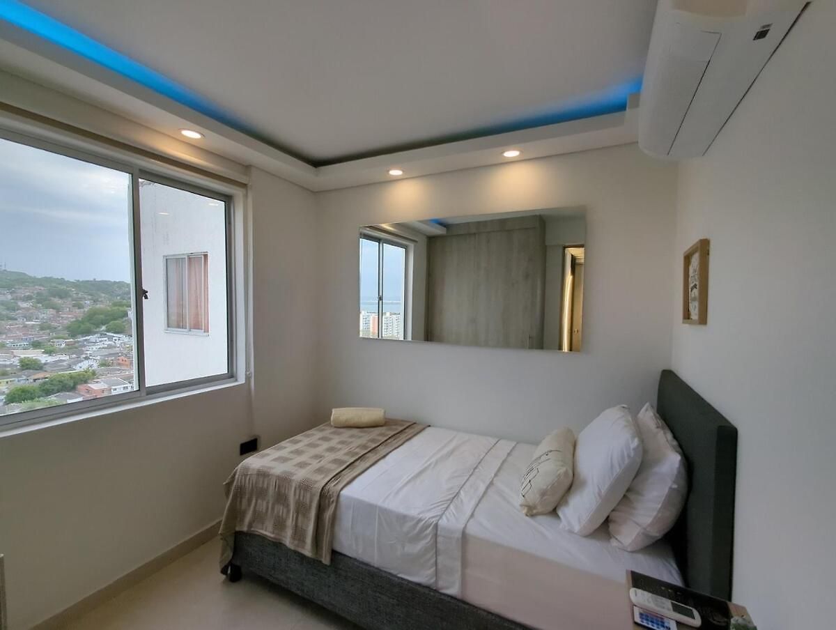 Apartamento 18th-floor With A View, 3 Bedrooms, Near The Airport *