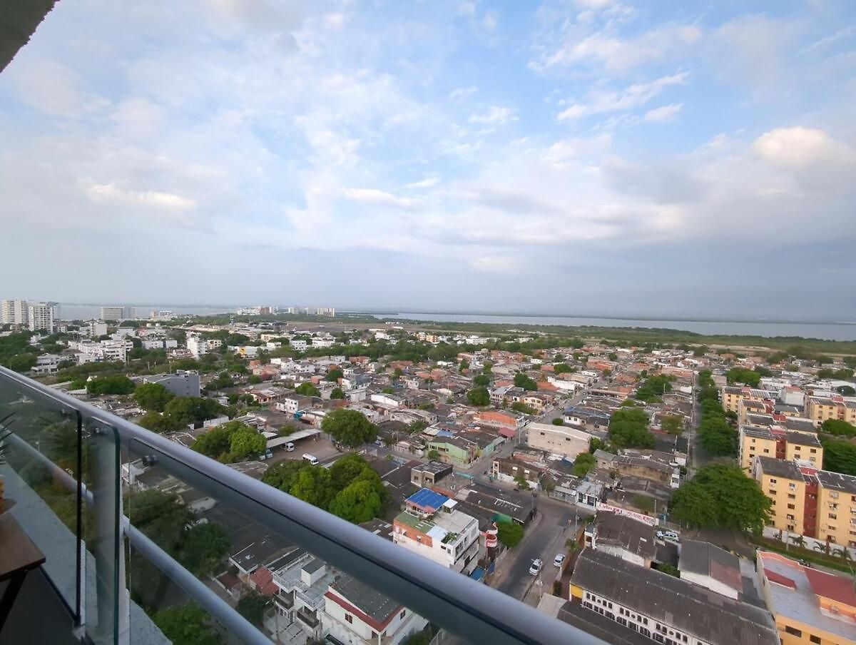 Apartamento 18th-floor With A View, 3 Bedrooms, Near The Airport *
