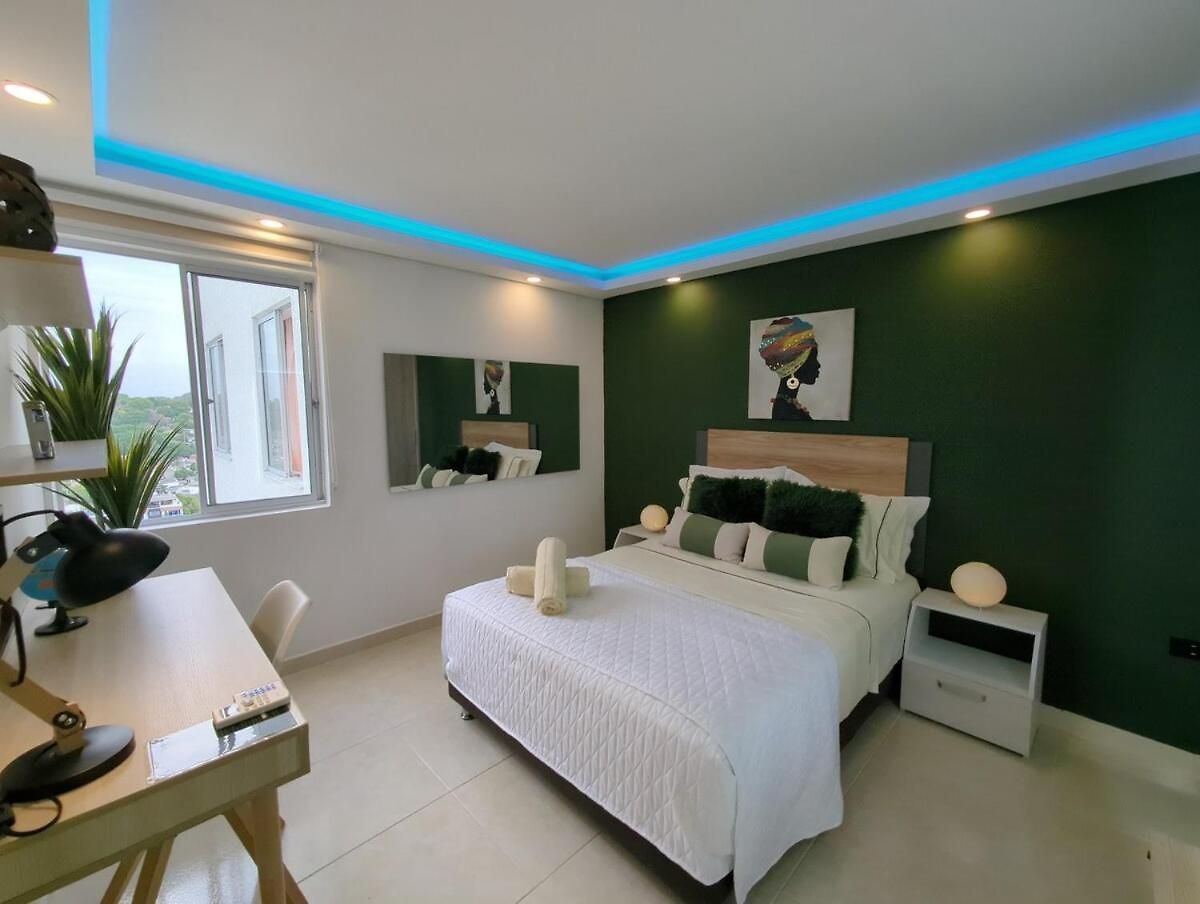 18th-floor With A View, 3 Bedrooms, Near The Airport Apartamento *