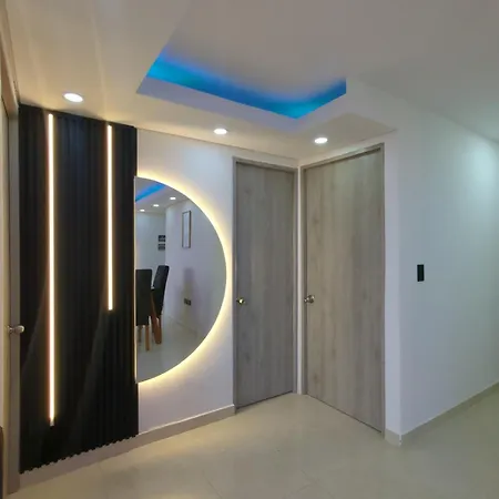 18th-floor With A View, 3 Bedrooms, Near The Airport