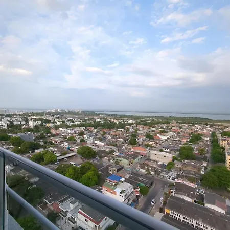 Apartamento 18th-floor With A View, 3 Bedrooms, Near The Airport *