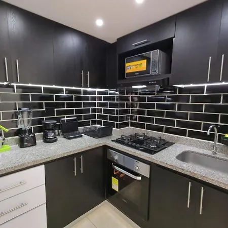 18th-floor With A View, 3 Bedrooms, Near The Airport Apartamento